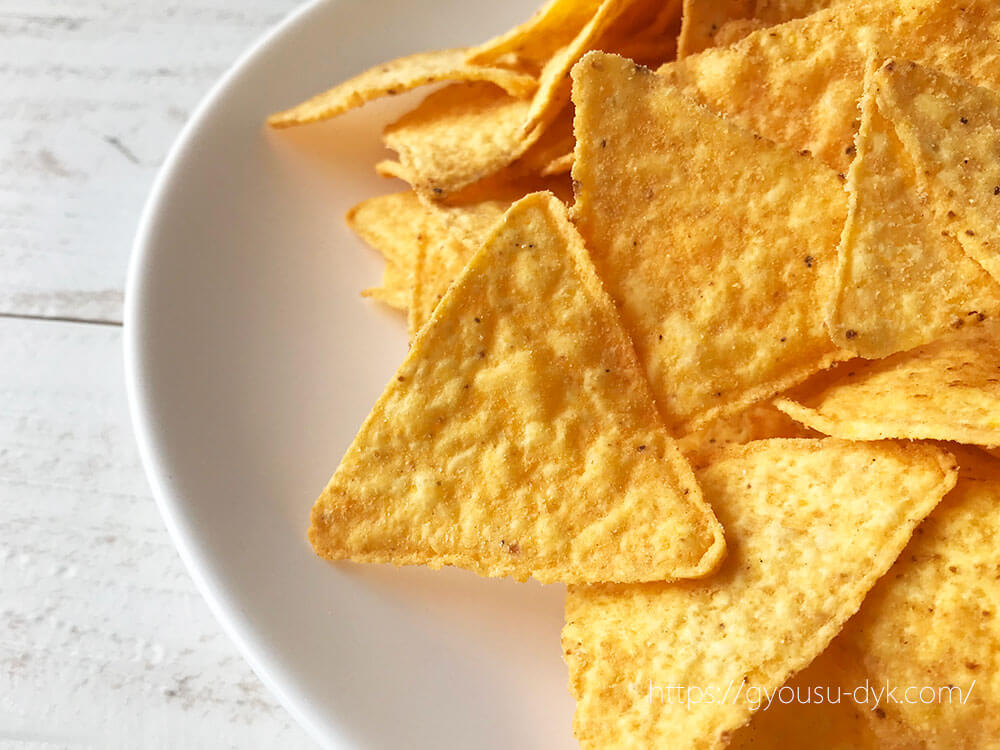 業務スーパーのトルティーヤチップスチーズ風味はサルサソースと相性 カロリー・塩分も紹介 GYOUSUnote